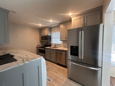 864 Club Cir, Daniels, WV 25832 - photo 5