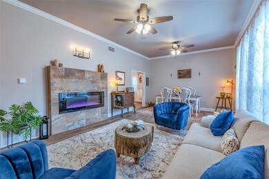 1217 W Gandy St, Denison, TX 75020 - photo 7