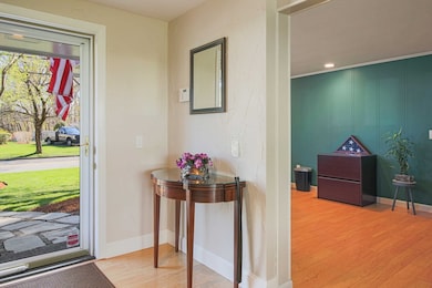 53 Barry Rd, Worcester, MA 01609 - photo 5