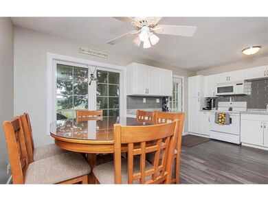 405 Grand Ave, Marion, IA 52302 - photo 6