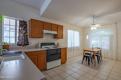 8824 E Des Moines-10