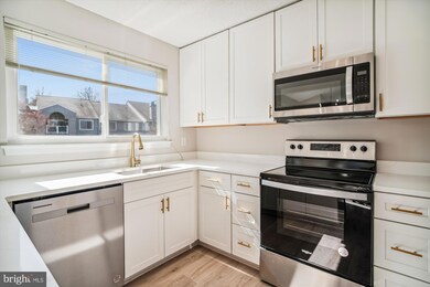 11725 Summerchase Cir unit 1725B, Reston, VA 20194 - photo 6