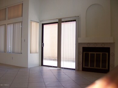 Living room & fireplace