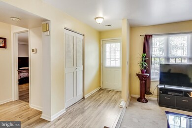 1486 Lowell Ct, Crofton, MD 21114 - photo 4