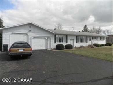 1411 Ridgeway Dr, Alexandria, MN 56308 - photo 4