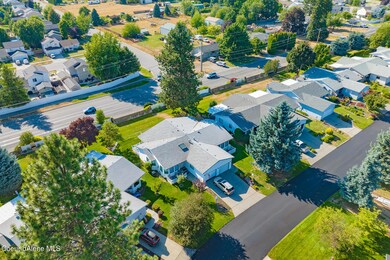 1557 W Woodlawn Dr - MLS - 28