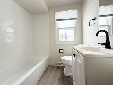 918 Newtols St, Green Bay, WI 54302 - photo 5