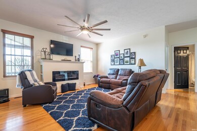 892 E Keenland Ct, Bloomington, IN 47401 - photo 5