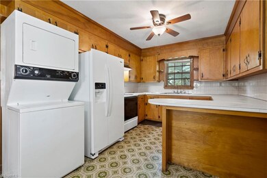 1111 Mackie Ave, Asheboro, NC 27205 - photo 4