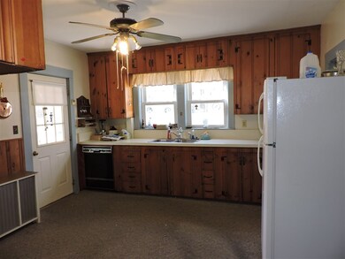 882 School St, Webster, MA 01570 - photo 5