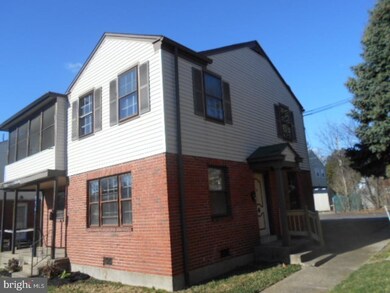 114 W Parkway Ave, Chester, PA 19013 - photo 2