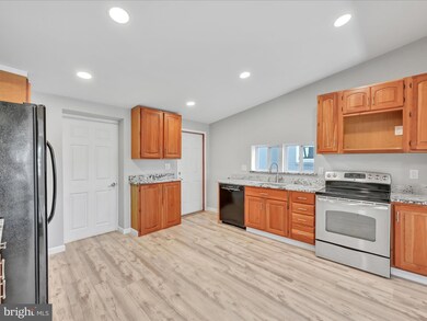 531 E Lafayette St, Norristown, PA 19401 - photo 7