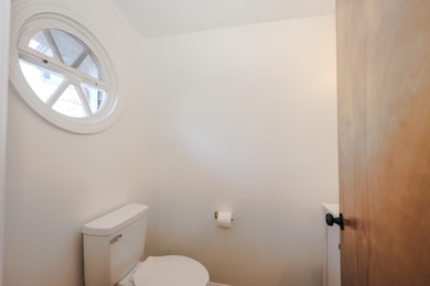 40 Merrimack Dr, MerriMacK, NH 03054 - photo 5