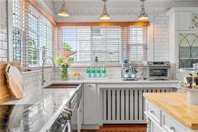 79 Bedlow Ave, Newport, RI 02840 - photo 3