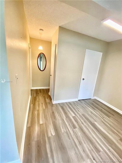 7935 Carlyle Ave unit 7, Miami Beach, FL 33141 - photo 6