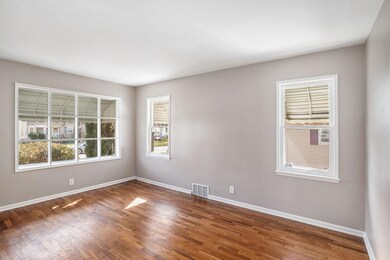 2750 Brandon St, Flint, MI 48503 - photo 4