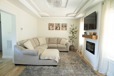 16 Jacob St, Chicopee, MA 01020 - photo 3