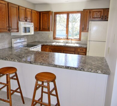 821 Creekridge Dr_Kitchen2