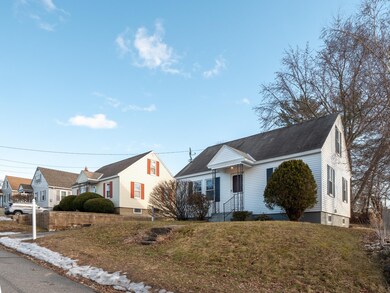 519 Shasta St, Manchester, NH 03103 - photo 4