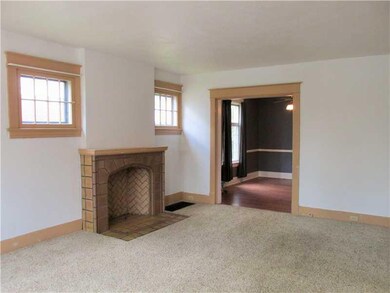 Living Room. Spacious living room!