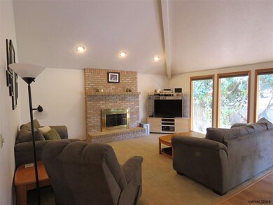 418 Valleywood Dr SE, Salem, OR 97306 - photo 5