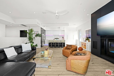 1250 N Harper Ave unit 401, West Hollywood, CA 90046 - photo 4