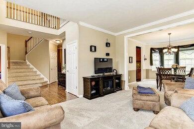 725 Rustling Leaf Ct, Sykesville, MD 21784 - photo 4