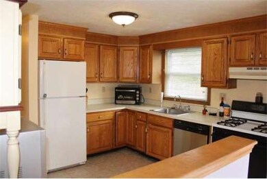 30 Indian Meadow Dr unit B, Taunton, MA 02780 - photo 4