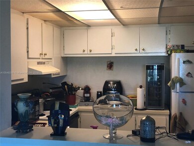 15430 SW 82nd Ln unit 634, Miami, FL 33193 - photo 7