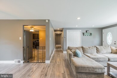 666 Mason Dr, Warminster, PA 18974 - photo 7