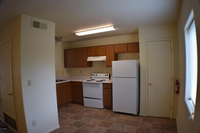 830 N Cody Loop Rd unit 6, Oracle, AZ 85623 - photo 6
