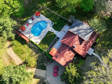 6802 Warren Woods Rd, Three Oaks, MI 49128 - photo 2