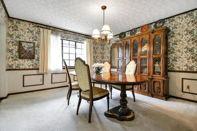 Formal Dining