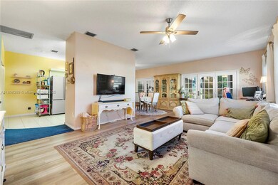 4764 S Hemingway Cir, Margate, FL 33063 - photo 5