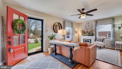 104 Kreutz Ave, Doylestown, PA 18901 - photo 4