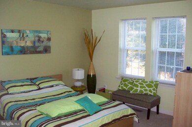 4005 Chesterwood Dr, Silver Spring, MD 20906 - photo 3