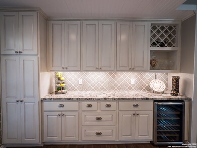 11422 Beverly Hills Dr, Helotes, TX 78023 - photo 5