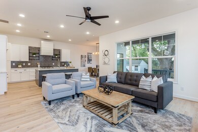 815 Kern St, Houston, TX 77009 - photo 5