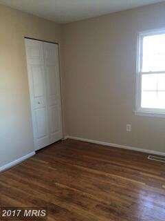 7106 Valley Park Rd, Capitol Heights, MD 20743 - photo 3