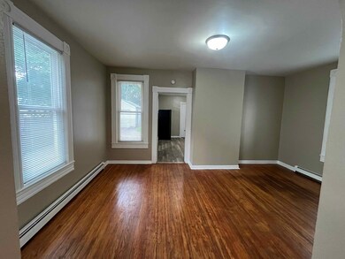 659 4th St E, Saint Paul, MN 55106 - photo 6