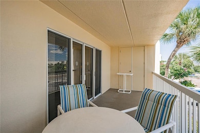 Fifty Gulfside unit 207, Indian Rocks Beach, FL 33785 - photo 3