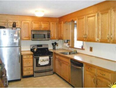 15 Algonquin Dr, Burlington, MA 01803 - photo 5