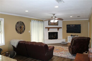 253 Oakwood Ln, Pineville, LA 71360 - photo 6