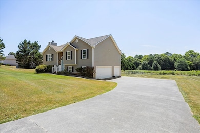 131 Peachtree Ln SE, Calhoun, GA 30701 - photo 3
