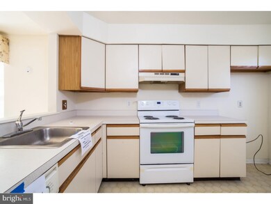16 N Maple St unit E4, Woodbury, NJ 08096 - photo 5