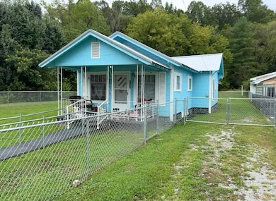 1213 Kentucky 219, Wallins Creek, KY 40873 - photo 2