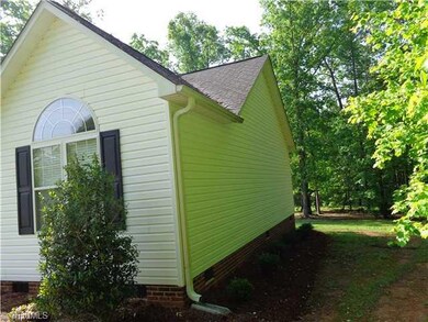 685 Dynasty Dr, Asheboro, NC 27205 - photo 4