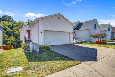 5820 Lake Erie Dr, Louisville, KY 40291 - photo 2