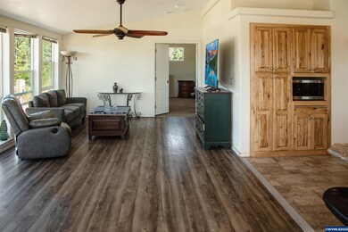 5900 Oak Grove Rd, Rickreall, OR 97371 - photo 6