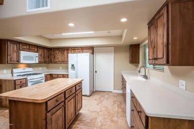2484 N.Shadetree-9
